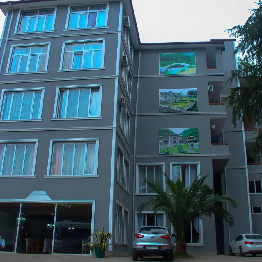 מחינג'אורי Hotel Nine Brothers מראה חיצוני תמונה