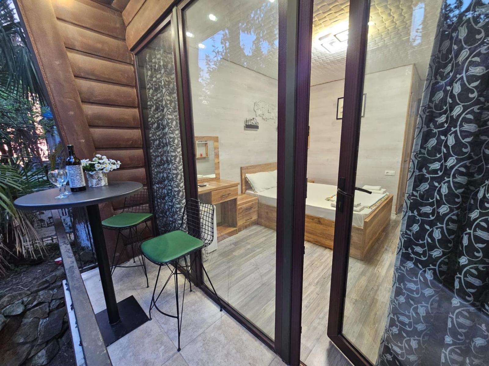 מחינג'אורי Hotel Nine Brothers מראה חיצוני תמונה