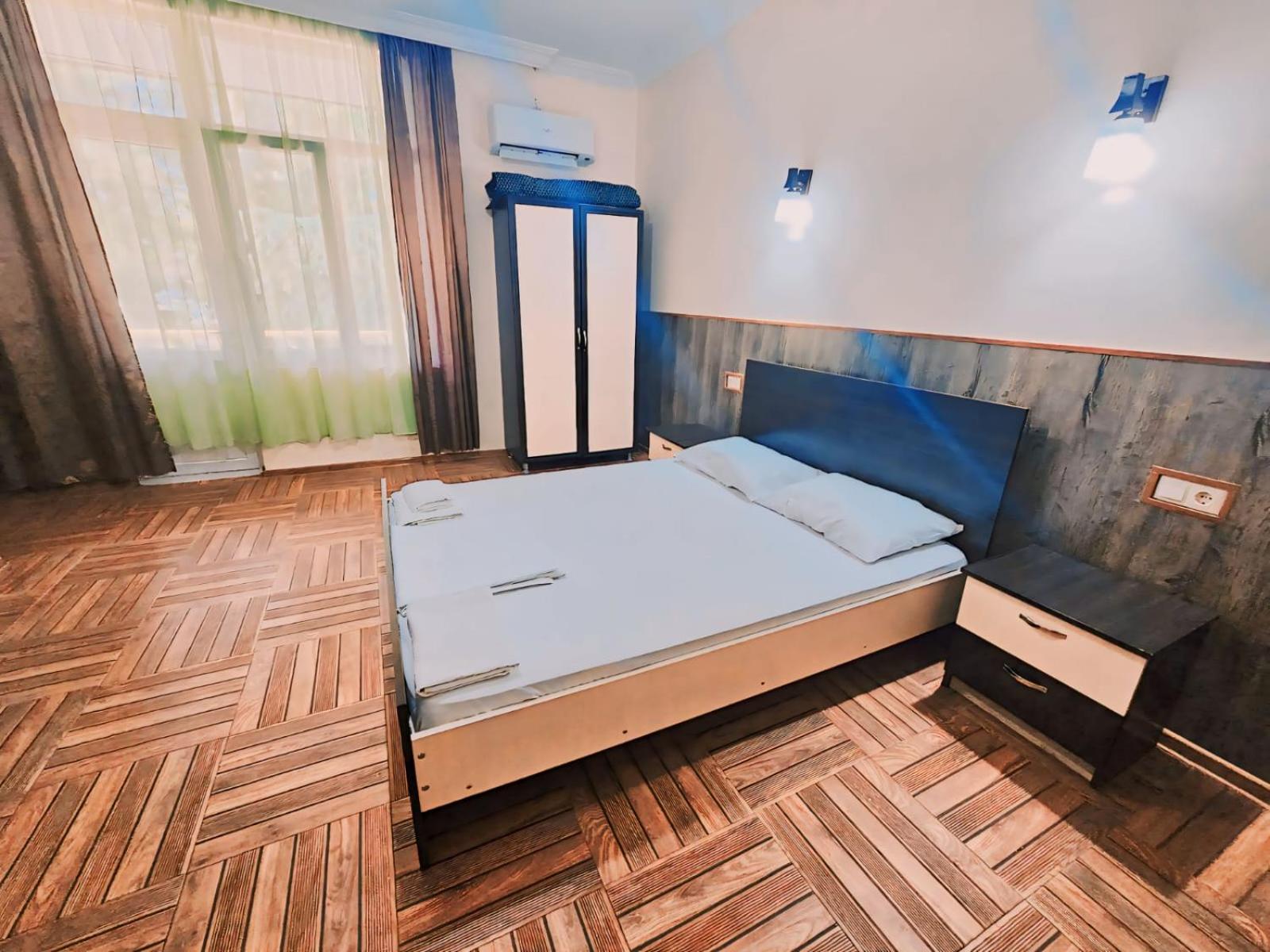 מחינג'אורי Hotel Nine Brothers מראה חיצוני תמונה