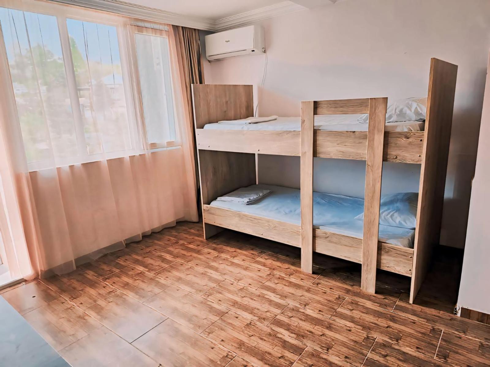 מחינג'אורי Hotel Nine Brothers מראה חיצוני תמונה