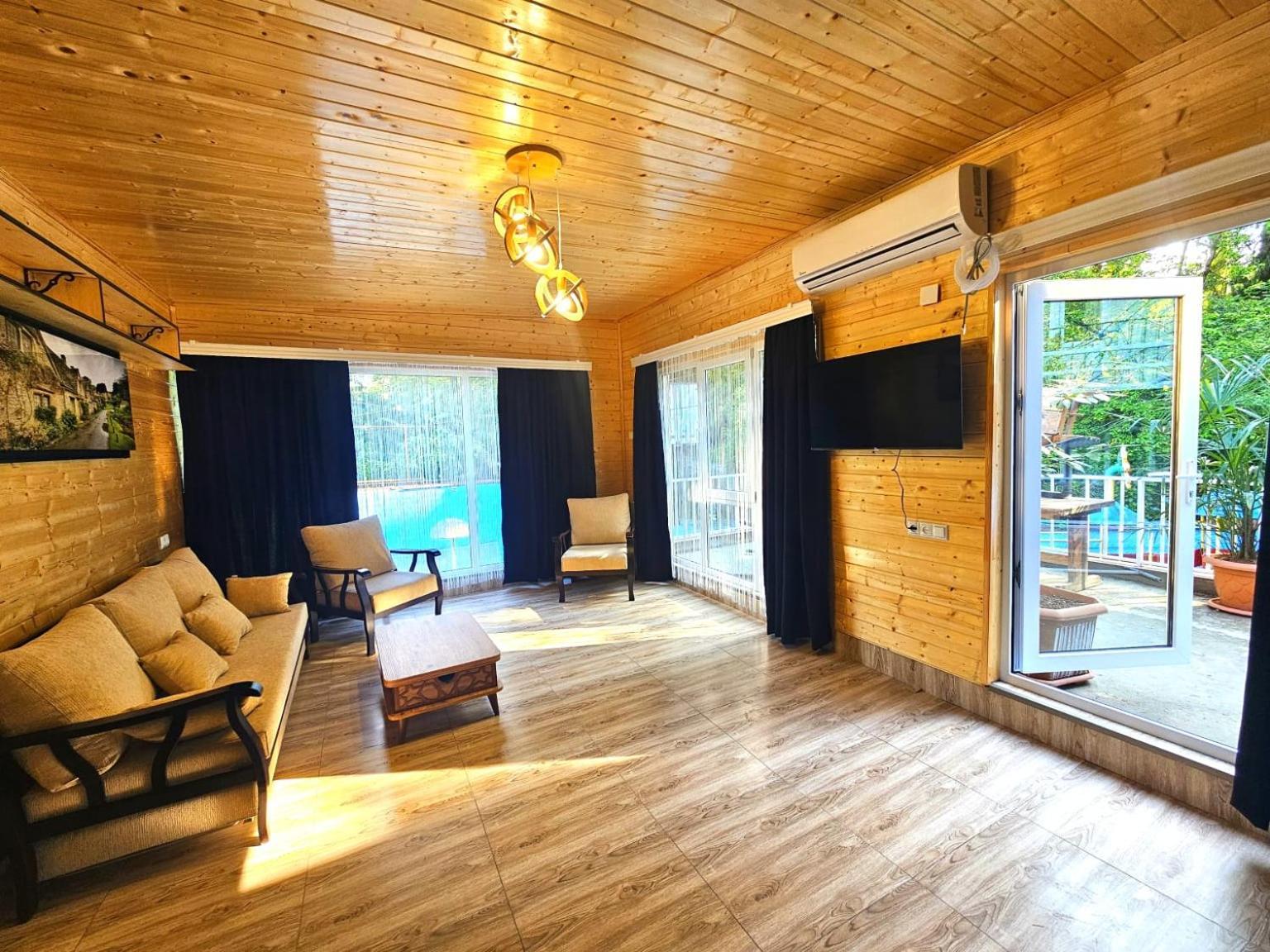 מחינג'אורי Hotel Nine Brothers מראה חיצוני תמונה